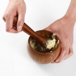 Household Grinder Pressing Garlic Mashed Garlic Mashing Pot Manual Mashing Medicine Pot Jujube Wood Pounding Garlic