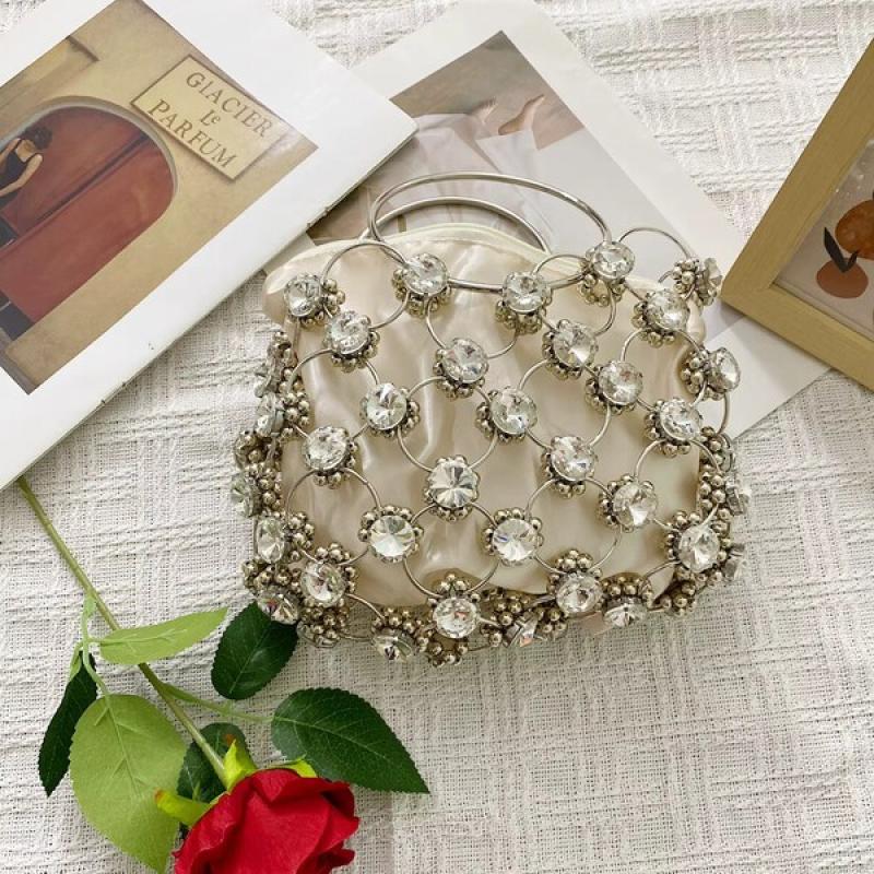 Fashion Metal Ring Elegant Luxury Handbag  New Light Luxury Fashion Handmade Beaded Weaving Bag.