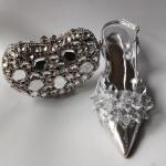 INSIGHTLINK Ladies Pointed Toe Shoes with shiny Metal Evening Clutch Bags Women Party Sandals or Commuting Shoes and Purse Set.